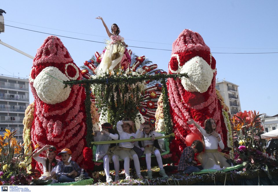 Απόκριες 2019: Εντυπωσιακό και φέτος το Πατρινό Καρναβάλι -Μοναδικά άρματα και 40.000 καρναβαλιστές [εικόνες] | iefimerida.gr 5