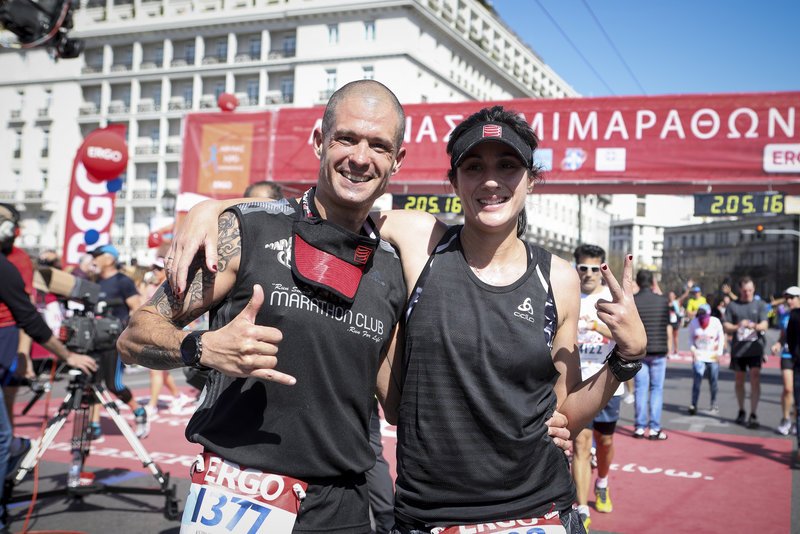 Οι δρομείς «κατέλαβαν» το κέντρο της Αθήνας -Ανθρωποι κάθε ηλικίας στον Ημιμαραθώνιο [εικόνες & βίντεο] | iefimerida.gr 2