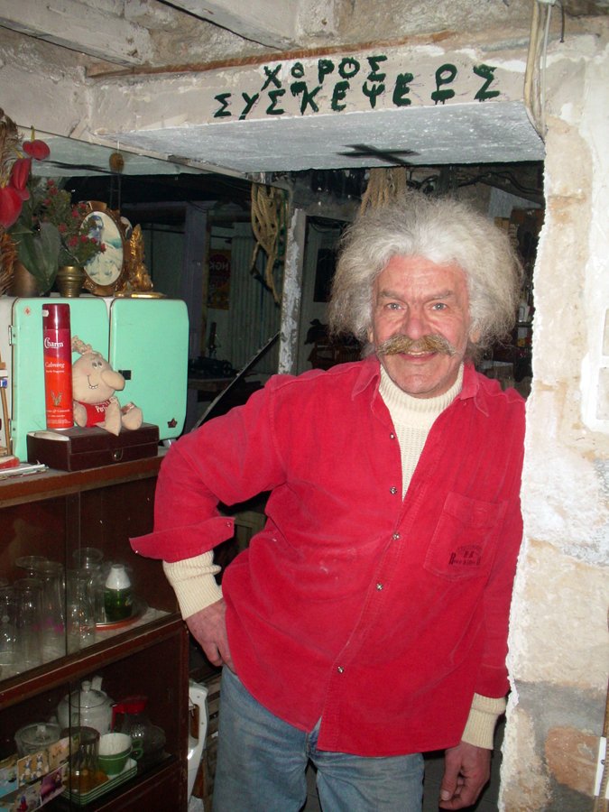 Νίκος Τζονιχάκης: Eφυγε με τραγικό τρόπο ο γιος του «Μπάμπη του Φλου» [εικόνες]  | iefimerida.gr 2