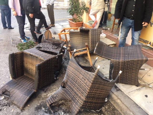 Σοβαρά επεισόδια στο Αγρίνιο ανάμεσα σε οπαδούς [εικόνες] | iefimerida.gr 0