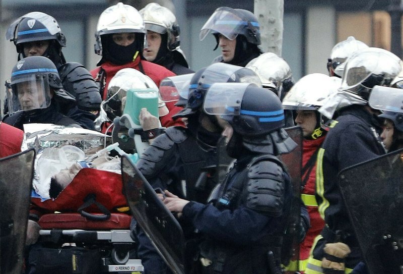 Επεισόδια στη Γαλλία από τα Κίτρινα Γιλέκα, 233 συλλήψεις | iefimerida.gr 2