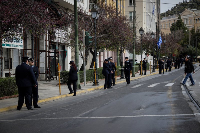 Εντονη αστυνομική παρουσία για τη μαθητική παρέλαση