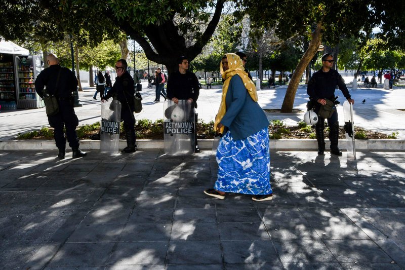 Παρατεταγμένα τα ΥΜΕΤ στο Σύνταγμα