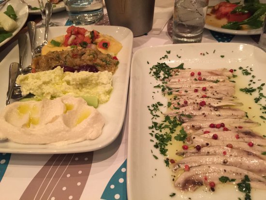 Καθαρά Δευτέρα 2019: Αυτά είναι τα καλύτερα εστιατόρια για θαλασσινά και σαρακοστιανά [εικόνες] | iefimerida.gr 5