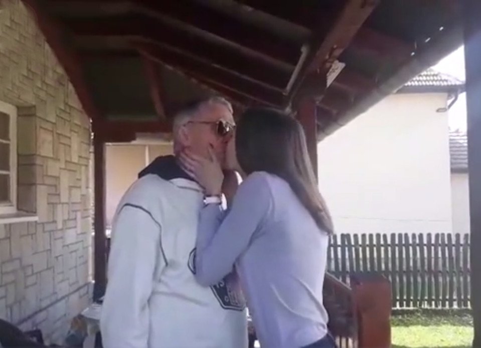 21χρονη και 74χρονος μπαίνουν σε ριάλιτι για να αποδείξουν πως κάνουν κάθε μέρα σεξ, χωρίς βιάγκρα [εικόνες] | iefimerida.gr 1