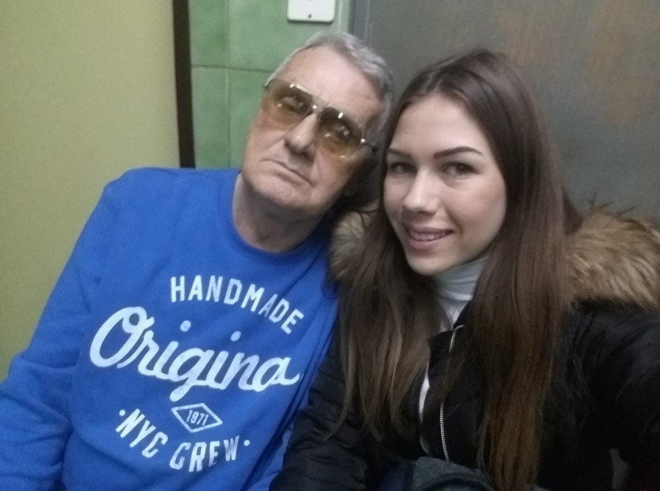 21χρονη και 74χρονος μπαίνουν σε ριάλιτι για να αποδείξουν πως κάνουν κάθε μέρα σεξ, χωρίς βιάγκρα [εικόνες] | iefimerida.gr 0