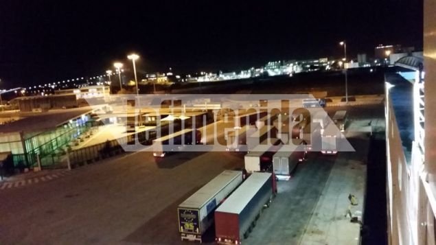 Ντανιέλα: Η νεότερη Ελληνίδα οδηγός νταλίκας είναι μόλις 24 ετών -Ταξιδέψαμε μαζί της για Ιταλία [βίντεο] | iefimerida.gr 8