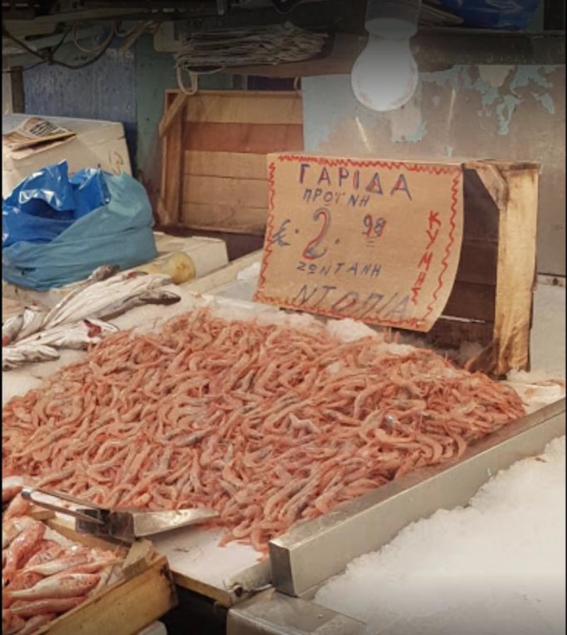 Πάγκος με ελληνικό ψιλό γαριδάκι / Φωτογραφία: Facebook