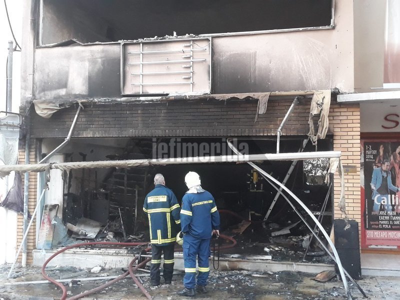 Πυρκαγιά στο Χαλάνδρι -Καταστράφηκε κατάστημα παιχνιδιών [εικόνες] | iefimerida.gr 6