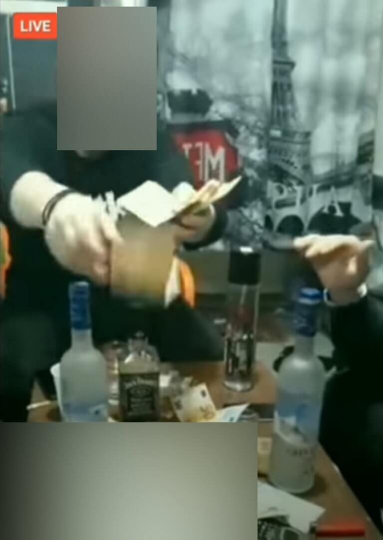 Αλβανοί κρατούμενοι κάνουν πάρτι στο κελί τους στον Κορυδαλλό – Ποτά, πακέτα από χαρτονομίσματα, καλοπέραση [βίντεο] | iefimerida.gr 2