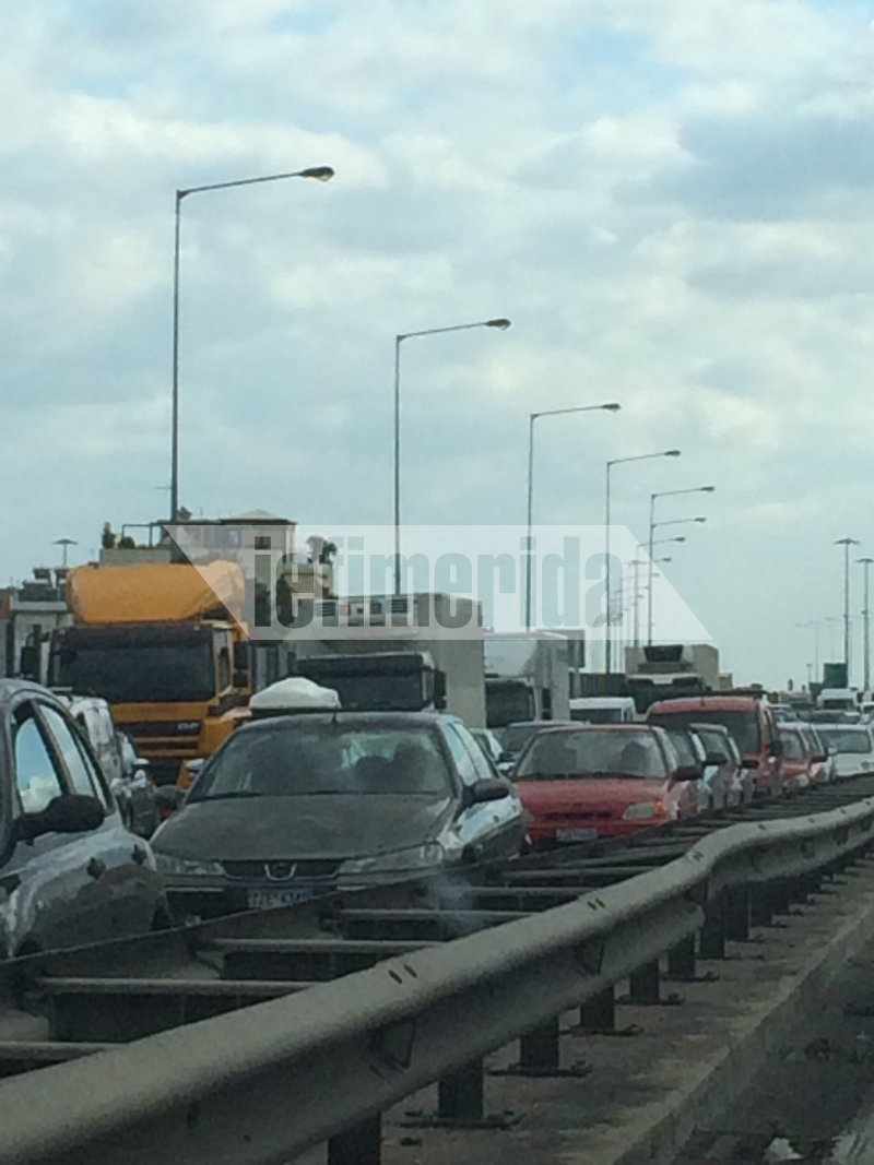 Κυκλοφοριακό έμφραγμα στον Κηφισό -Σημειωτόν η κίνηση των ΙΧ [εικόνες] | iefimerida.gr 4