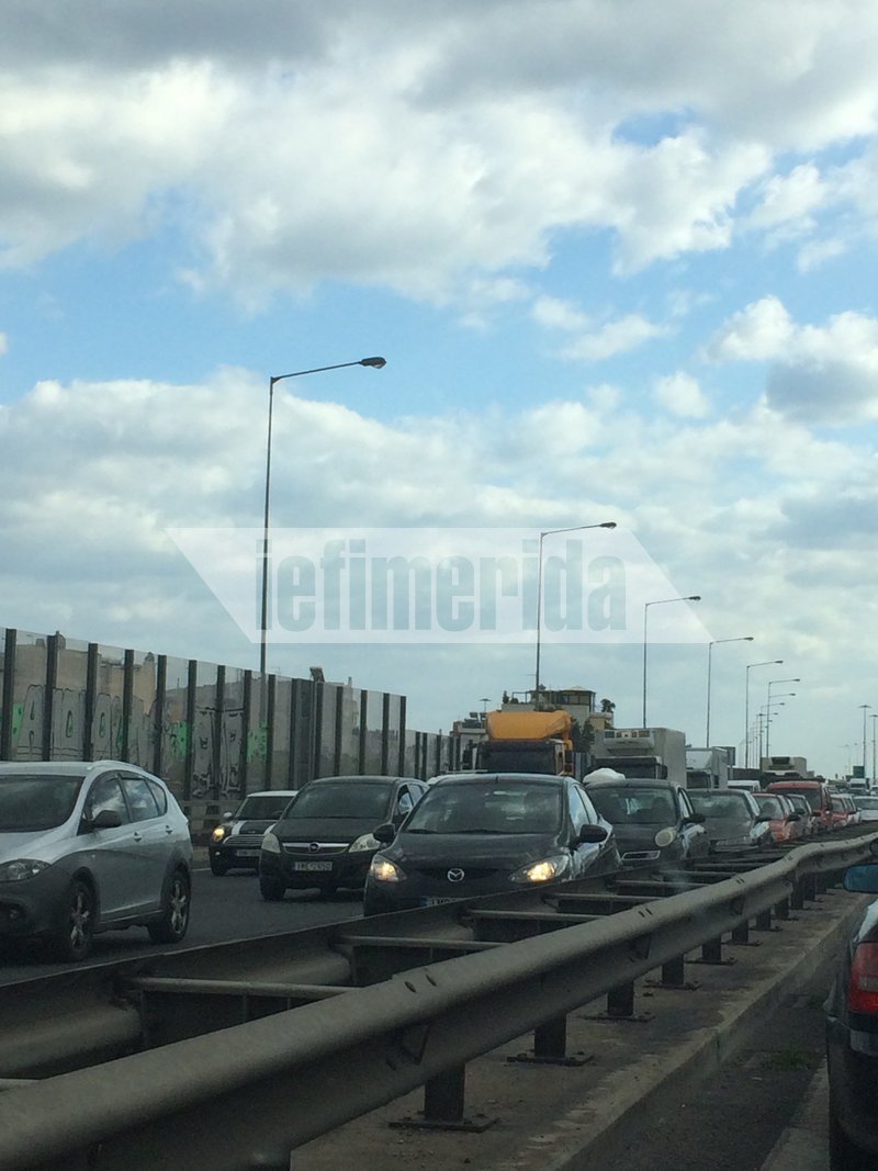 Κυκλοφοριακό έμφραγμα στον Κηφισό -Σημειωτόν η κίνηση των ΙΧ [εικόνες] | iefimerida.gr 5