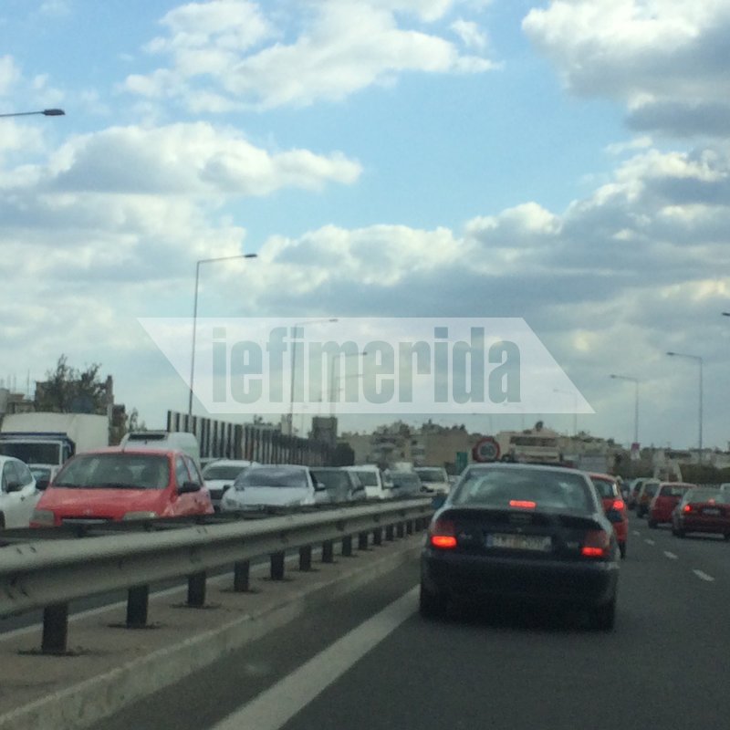 Κυκλοφοριακό έμφραγμα στον Κηφισό -Σημειωτόν η κίνηση των ΙΧ [εικόνες] | iefimerida.gr 7