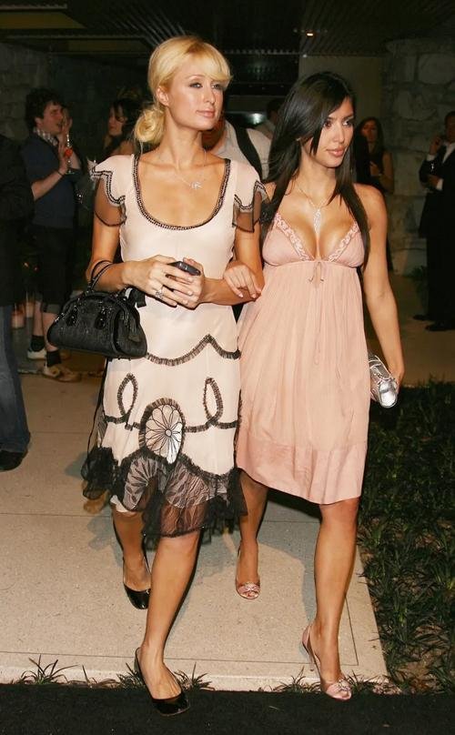 Οταν η Κιμ Καρντάσιαν ήταν το «σκυλάκι» της Πάρις Χίλτον- Πόσο έχει αλλάξει η ζωή της από τότε [εικόνες]  | iefimerida.gr 14