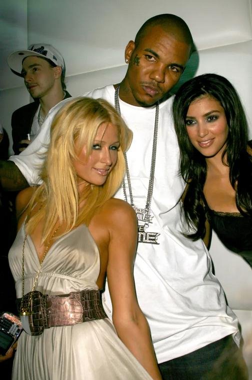 Οταν η Κιμ Καρντάσιαν ήταν το «σκυλάκι» της Πάρις Χίλτον- Πόσο έχει αλλάξει η ζωή της από τότε [εικόνες]  | iefimerida.gr 11