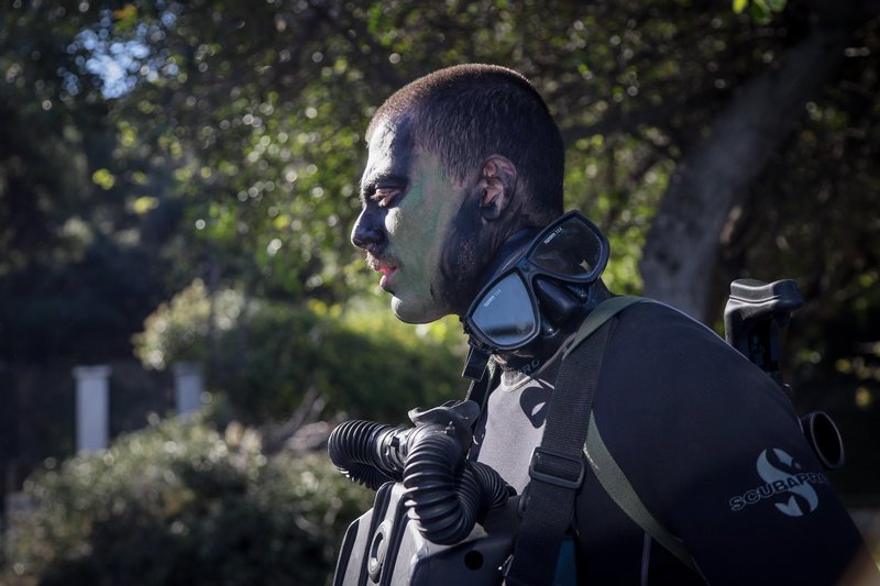 Με χρώματα παραλλαγής στο πρόσωπο