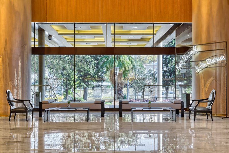 Το Divani Caravel ανακαινίστηκε πλήρως: Τα ανανεωμένα δωμάτια και το talk of the town Ju-Ju bar-restaurant [εικόνες] | iefimerida.gr 1