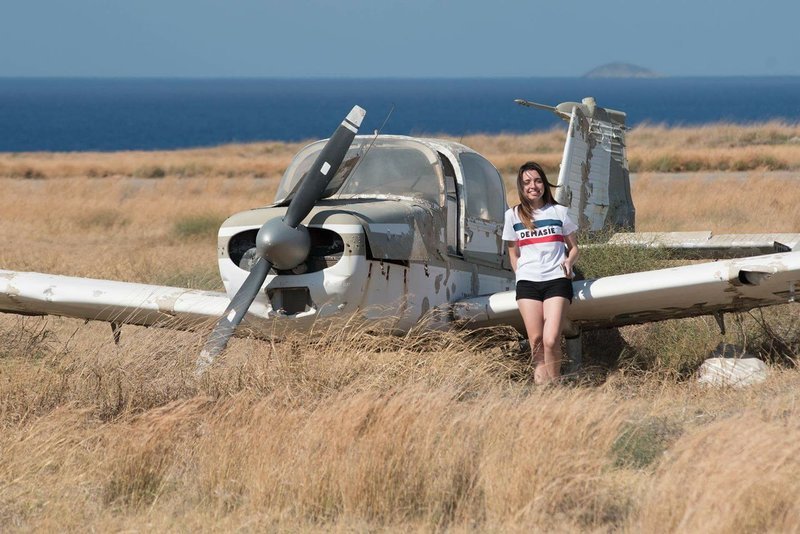 17χρονη Κρητικιά πιλότος πέταξε με αεροπλάνο στην παρέλαση: «Ψηλά το κεφάλι, Ελληνες» [βίντεο & εικόνες] | iefimerida.gr 5