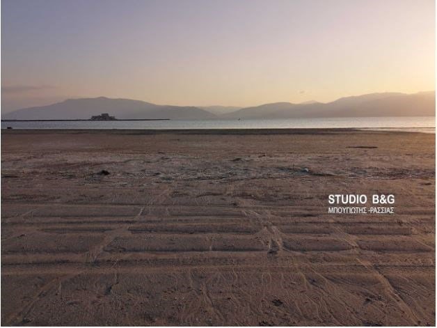 Εντυπωσιακό: «Χάθηκε» η θάλασσα στο Ναύπλιο -Την... ρούφηξε η υπερπανσέληνος [εικόνες] | iefimerida.gr 4