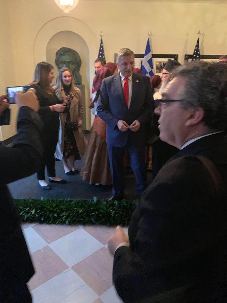 Η μάχη του Γιώργου Πατούλη για μια selfie στην πρώτη σειρά του Λευκού Οίκου [εικόνες] | iefimerida.gr 6