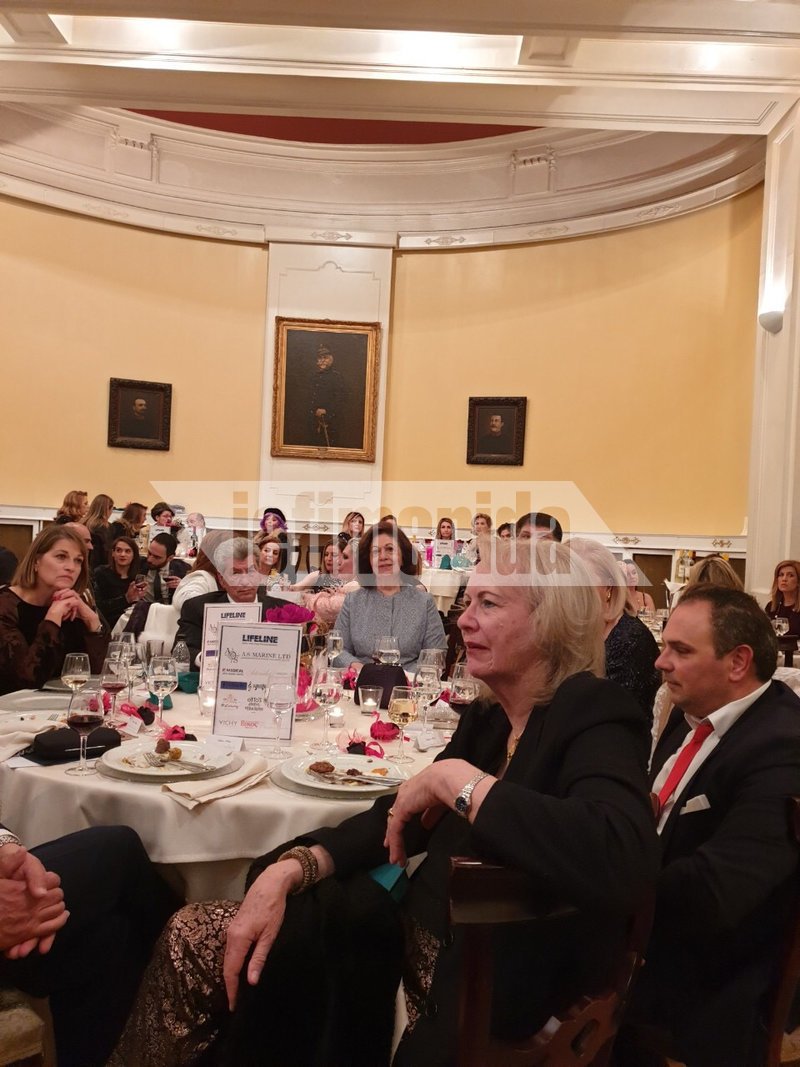 Η συγκινητική ομιλία της συζύγου Παυλόπουλου για την υπογεννητικότητα [εικόνες] | iefimerida.gr 1