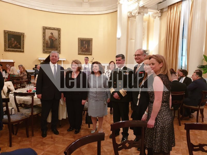 Η συγκινητική ομιλία της συζύγου Παυλόπουλου για την υπογεννητικότητα [εικόνες] | iefimerida.gr 4