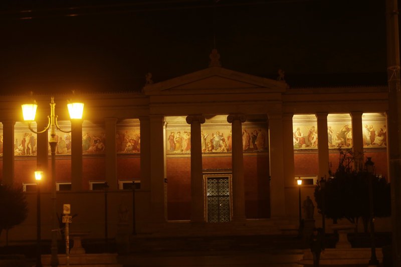 «Ωρα της Γης»: Η Αθήνα έσβησε τα φώτα για τον πλανήτη [εικόνες] | iefimerida.gr 6