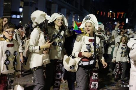 Πατρινό καρναβάλι: 40.000 καρναβαλιστές πήραν μέρος στη νυχτερινή παρέλαση! | iefimerida.gr 3