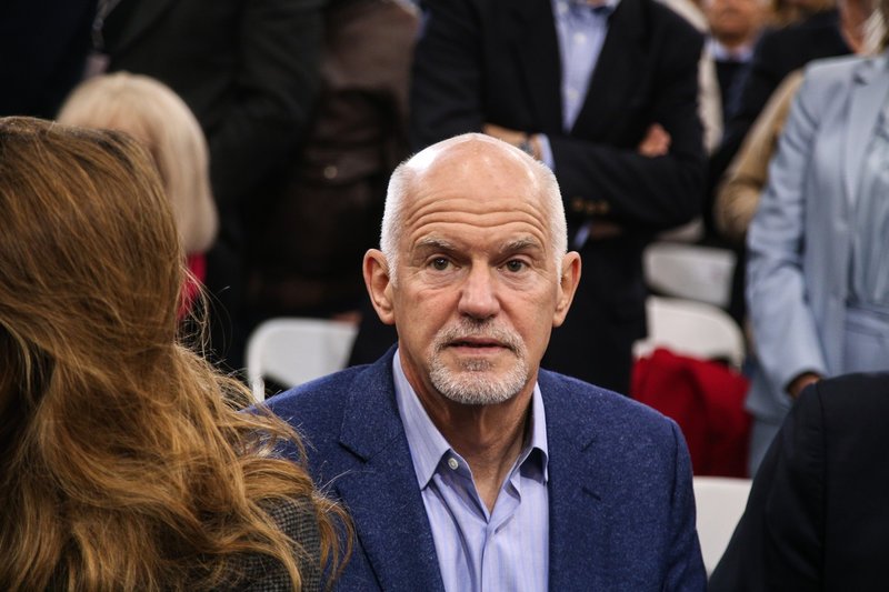 Ο Γιώργος Παπανδρέου στο συνέδριο του ΚΙΝΑΛ