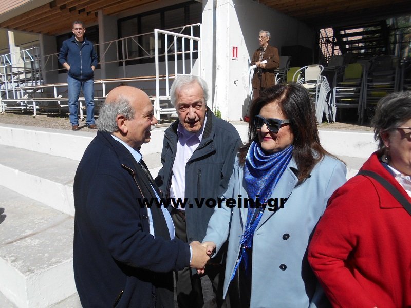 Ο Νίκος Βούτσης δεν μπορούσε να λείπει από την παρουσίαση του συνδυασμού της συζύγου του