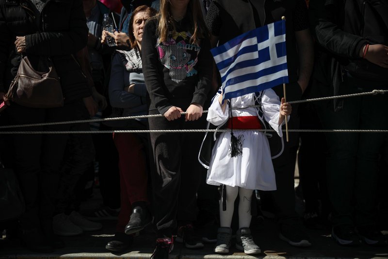 Τα τσολιαδάκια έκλεψαν την παράσταση στην παρέλαση της Αθήνας [εικόνες] | iefimerida.gr 3