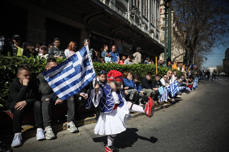 Τα τσολιαδάκια έκλεψαν την παράσταση στην παρέλαση της Αθήνας [εικόνες] | iefimerida.gr 5