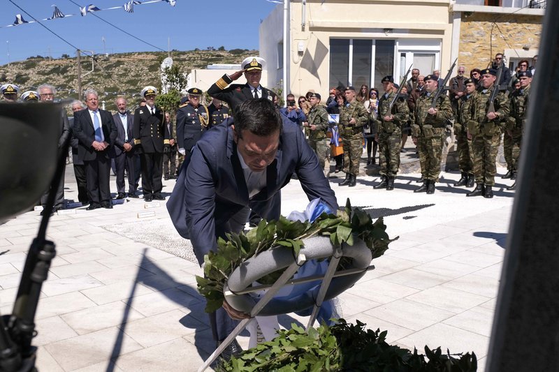 Πρόκληση στο Αγαθονήσι: Τουρκικά μαχητικά παρενόχλησαν το ελικόπτερο του Τσίπρα | iefimerida.gr 3