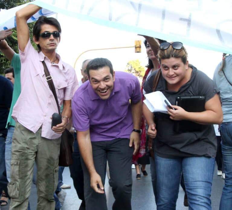 «Καλά, ούτε ο Σερζ Λατούς έχει δόντια;» -Το Twitter θέτει τα δικά του ερωτήματα [εικόνες] | iefimerida.gr 8