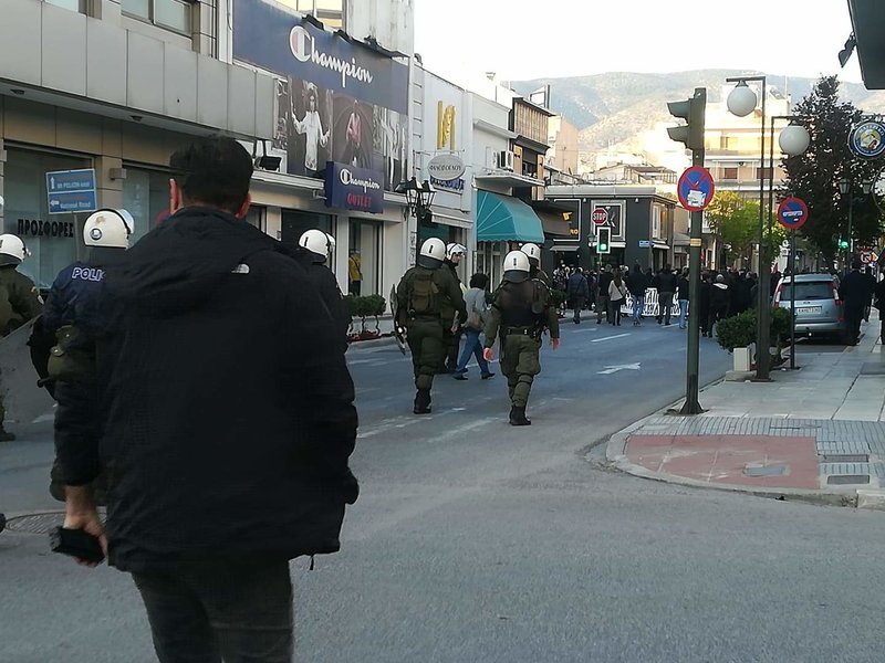 Βόλος: Πέταξαν αυγά, έγραψαν συνθήματα υπέρ της άδειας στον Κουφοντίνα [εικόνες] | iefimerida.gr 7