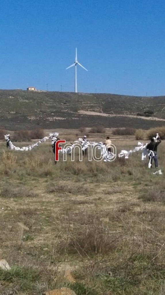 Χαρταετός-γίγας, ύψους 5 μέτρων, στον ουρανό της Λήμνου! [εικόνες & βίντεο] | iefimerida.gr 4