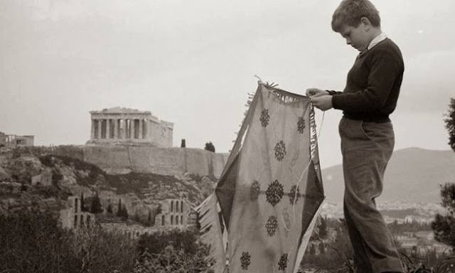 Vintage φωτογραφία από πέταγμα χαρταετού/ Φωτογραφία: toapagio.blogspot.com