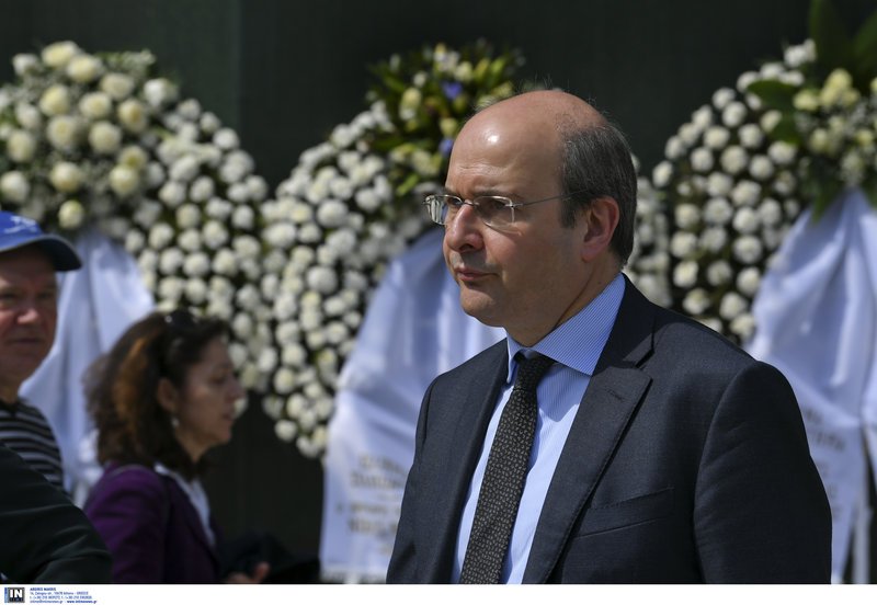 Το τελευταίο αντίο στον Βασίλη Λυριτζή [εικόνες] | iefimerida.gr 5