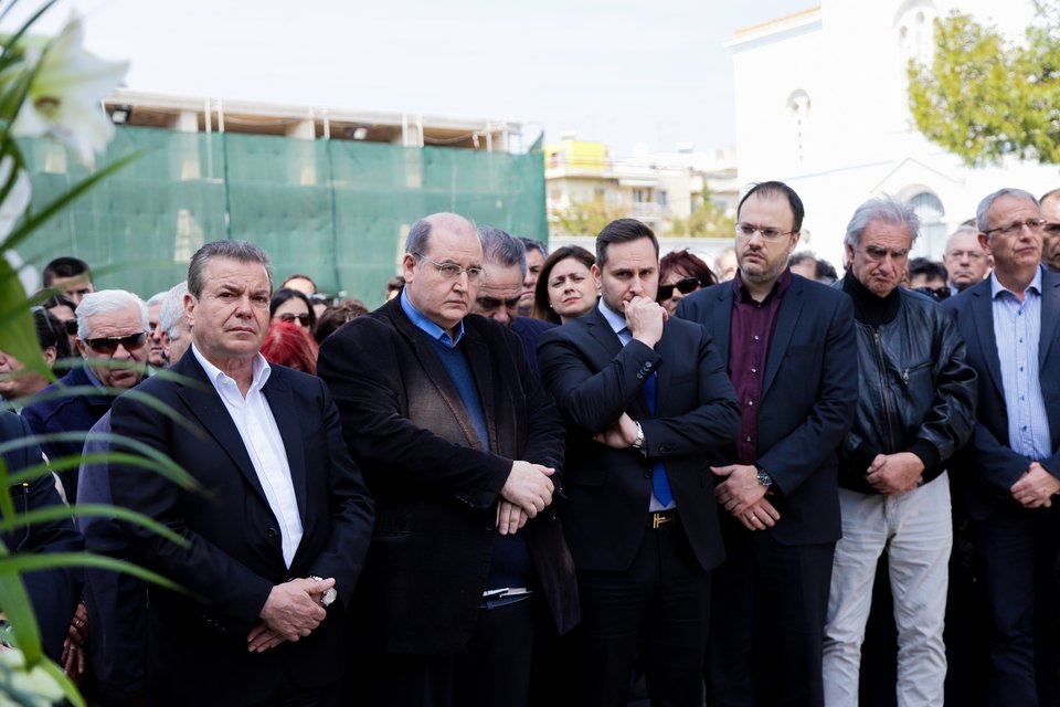 Κηδεία Βασίλη Λυριτζή: Συγκλόνισε ο επικήδειος του Νίκου Φίλη | iefimerida.gr 6