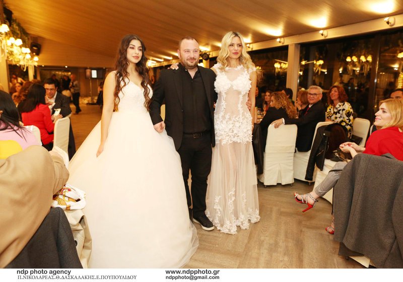 Δείτε πώς είναι η Τάρια Μπούρα σήμερα -Στην πασαρέλα με την 16χρονη κόρη της [εικόνες] | iefimerida.gr 10