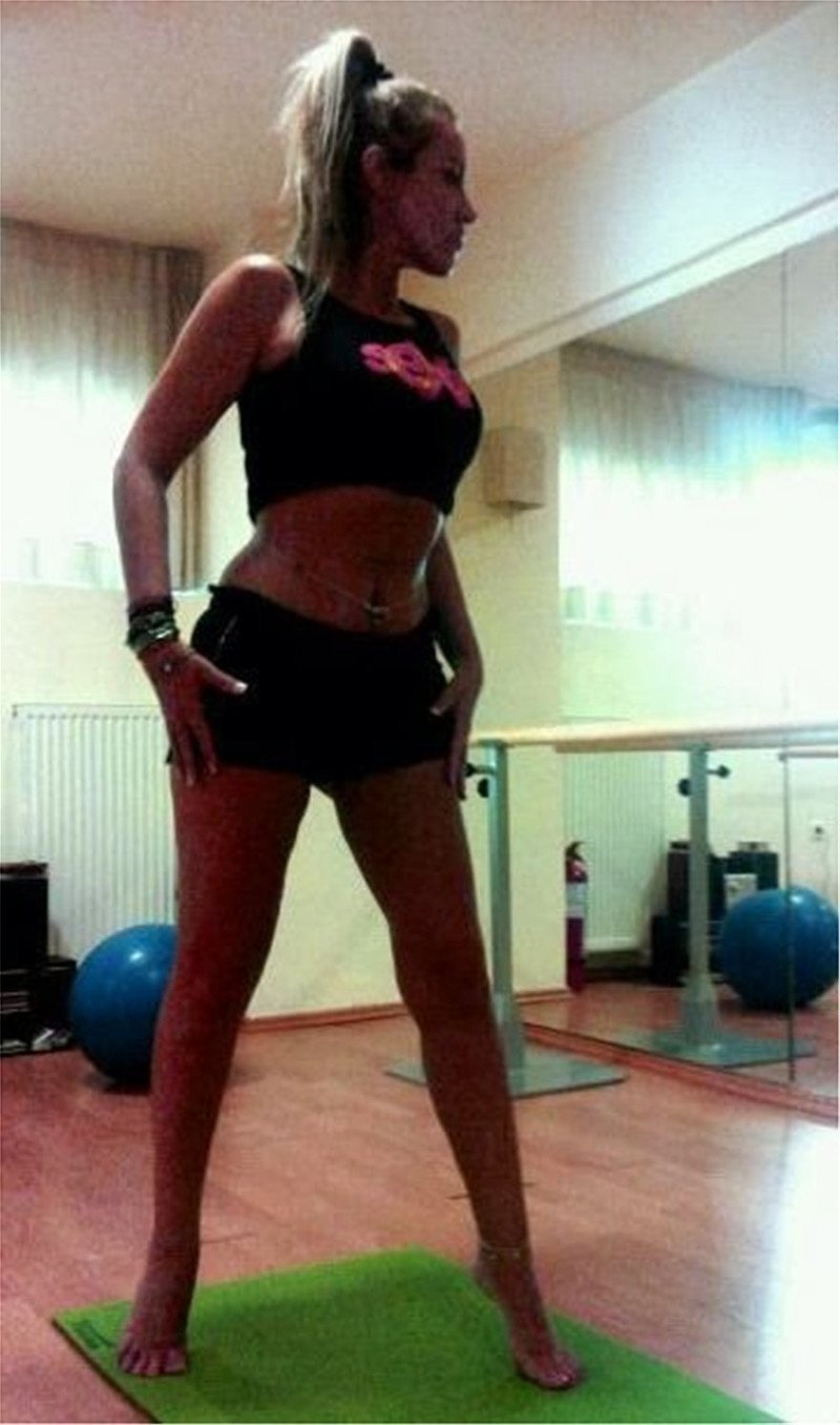 Θωμαρίτα Καλδάρα: Η ξανθιά, πληθωρική γραμματέας στο γραφείο του Μπόλαρη [εικόνες] | iefimerida.gr 4