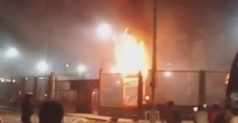 Τραγωδία στο Περού: Τουλάχιστον 20 νεκροί από φωτιά σε λεωφορείο [εικόνες & βίντεο] | iefimerida.gr 0