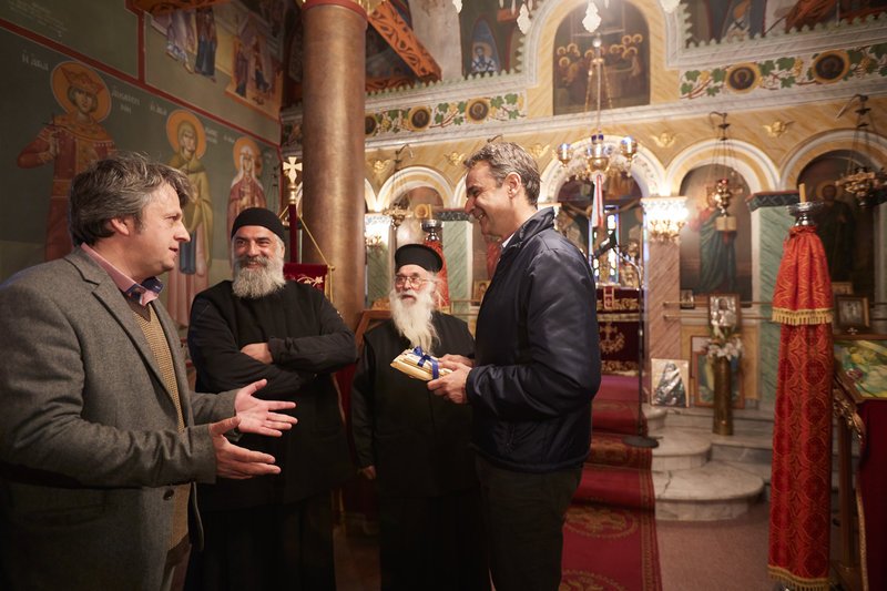 Ο Κυριάκος Μητσοτάκης στο χωριό Ανάληψη της Αιτωλοακαρνανίας