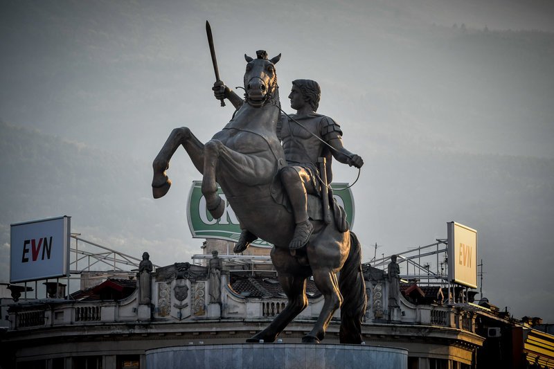 Το αγαλμα του Μεγάλου Αλεξάνδρου στην πλατεία των Σκοπίων Φωτογραφία: EUROKINISSI/ΤΑΤΙΑΝΑ ΜΠΟΛΑΡΗ