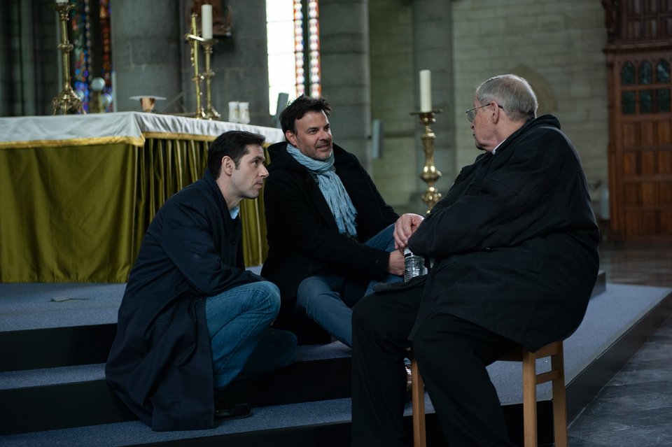 Νέες ταινίες: Η αληθινή ιστορία των παιδιών που κακοποιήθηκαν από ιερέα στη Λυών [κριτική & τρέιλερ]  | iefimerida.gr 0