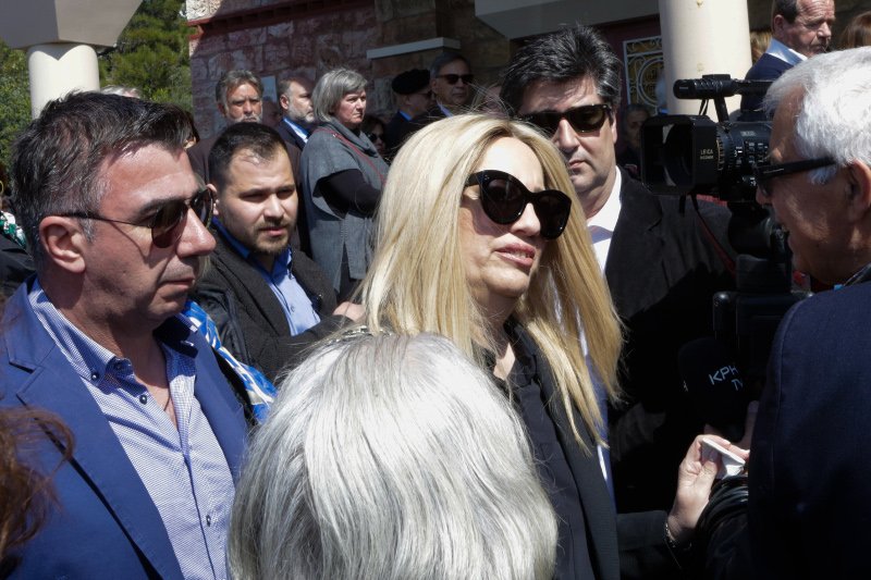 Η Φώφη Γεννηματά στην κηδεία του Αντώνη Βγόντζα- φωτογραφία eurokinissi