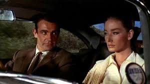 Κορίτσι Μποντ στην ταινία «Goldfinger» στην οποία τον μυστικό πράκτορα υποδύθηκε ο Σον Κόνερι