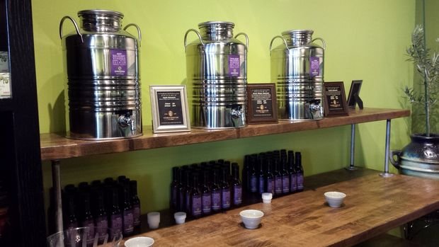 Αυτοί είναι οι δύο Ελληνες που μαθαίνουν στους Αμερικανούς τι θα πει ελληνικό λάδι -Θέλουμε να βοηθήσουμε τη χώρα μας, λένε [εικόνες] | iefimerida.gr 0