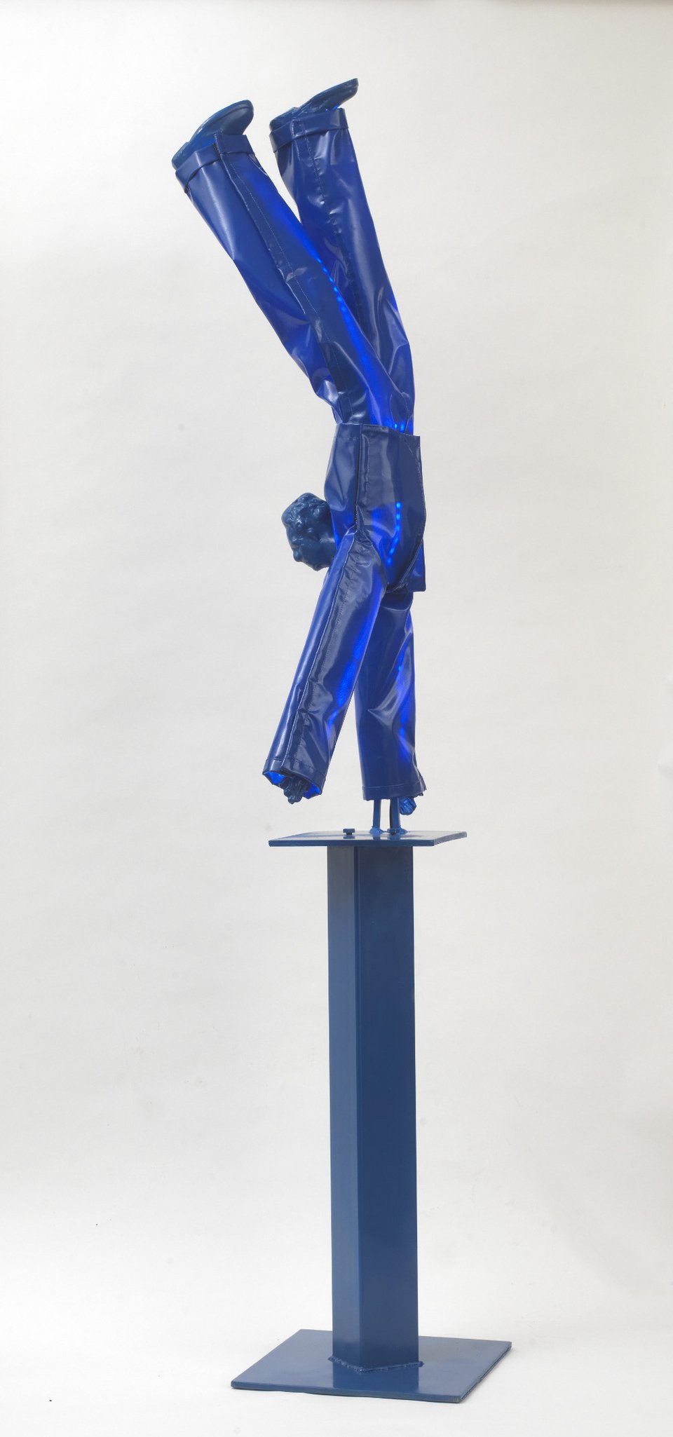 Τα εύκαμπτα ανθρωπάκια του Γιώργου Λάππα στην γκαλερί Citronne στον Πόρο -Σαν ακροβάτες [εικόνες]  | iefimerida.gr 1