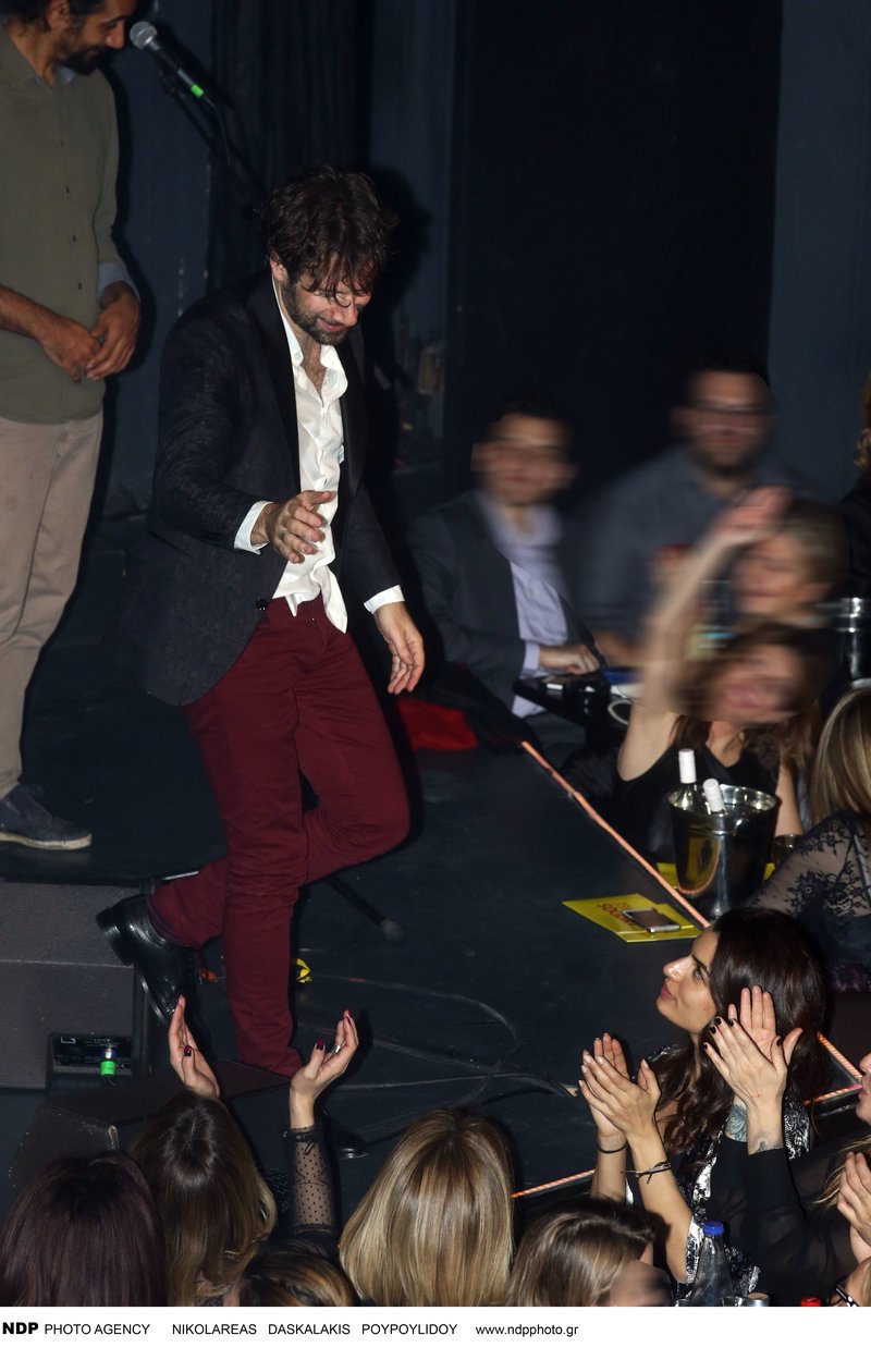 Στο μαγαζί που εμφανίζεται ο Μαραβέγιας άλλαξε χρόνο η Σωτηροπούλου -Της έστελνε φιλιά [εικόνες] | iefimerida.gr 4